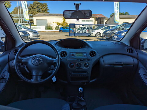 Toyota Yaris  1.3L VVT-i 87 Sol 5p