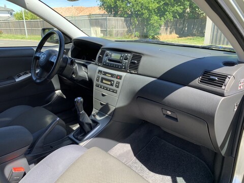 TOYOTA Corolla 1.6 VVTi 110 SOL