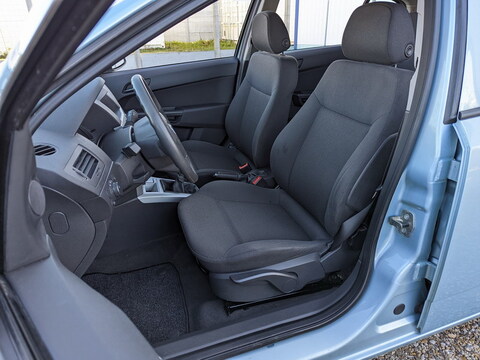 Opel Astra III  1.4 Twinport 90 Enjoy 5P
