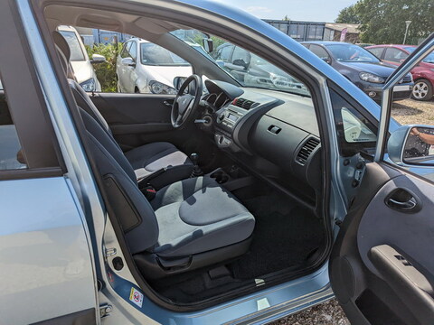 Honda Jazz  1.4i LS 5P