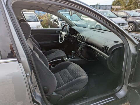 Volkswagen Passat V  2.0 115ch Confort BVA