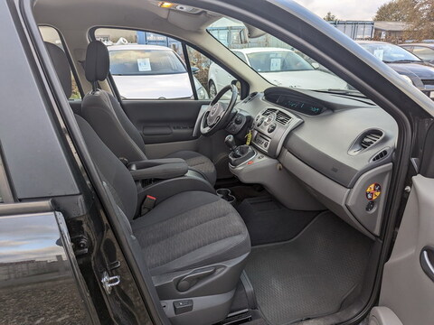 Renault Scenic II  1.6 16v 110ch Dynamique