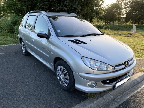 PEUGEOT 206 SW 1,6 16v - 110ch Quiksilver