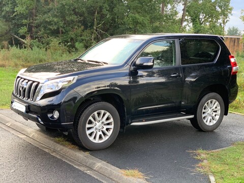 TOYOTA Land Cruiser 2,8 L - 177ch lounge