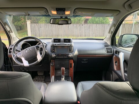 TOYOTA Land Cruiser 2,8 L - 177ch lounge