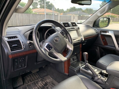 TOYOTA Land Cruiser 2,8 L - 177ch lounge