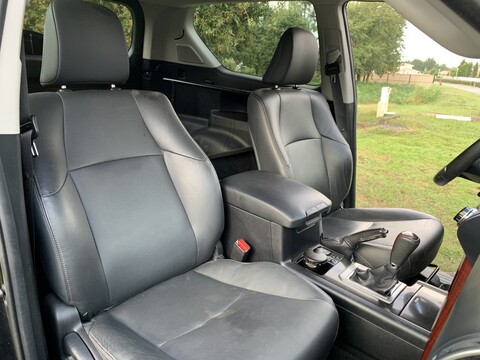 TOYOTA Land Cruiser 2,8 L - 177ch lounge