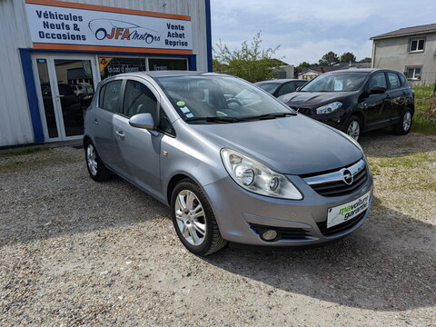 Opel Corsa IV 1.4 Twinport Cosmo BVA 5p