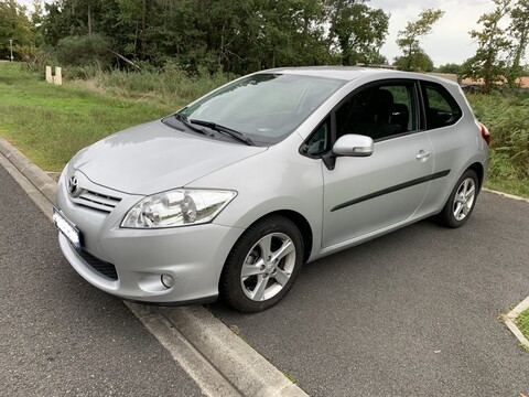 TOYOTA AURIS 1.6 VVTi 132 EDITION