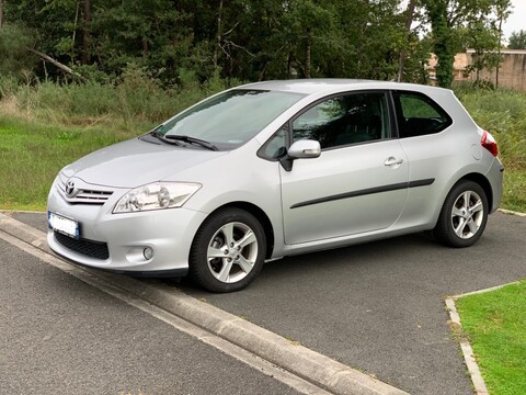 TOYOTA AURIS 1.6 VVTi 132 EDITION