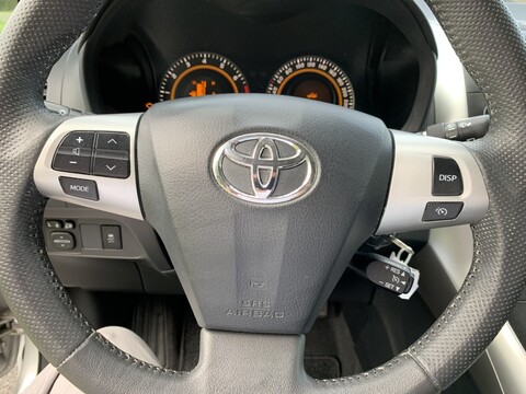 TOYOTA AURIS 1.6 VVTi 132 EDITION