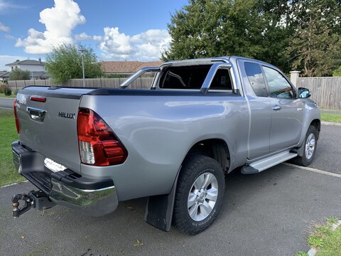 TOYOTA HILUX 2.4 D-4D LEGENDE