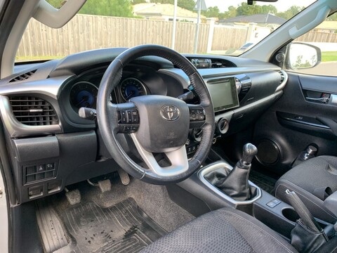 TOYOTA HILUX 2.4 D-4D LEGENDE