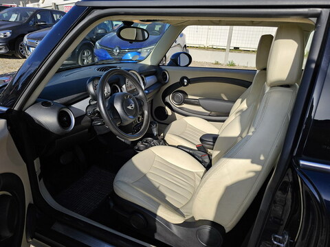 Mini II (R56)  Cooper 122ch BVA + Cuir
