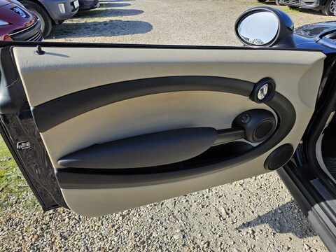 Mini II (R56)  Cooper 122ch BVA + Cuir