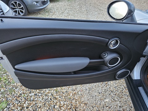 Mini II (R56)  1.4l One 95ch