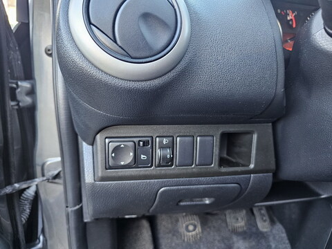 Nissan Note I (E11)  1.4L 88ch Nickelodeon