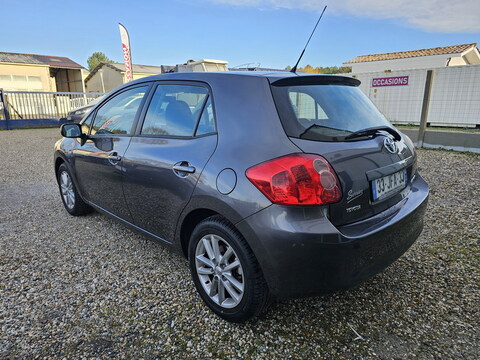 Toyota Auris  1.6l 124 VVT-i Luna 5p