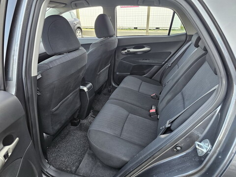 Toyota Auris  1.6l 124 VVT-i Luna 5p