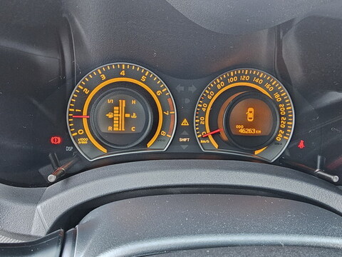 Toyota Auris  1.6l 124 VVT-i Luna 5p