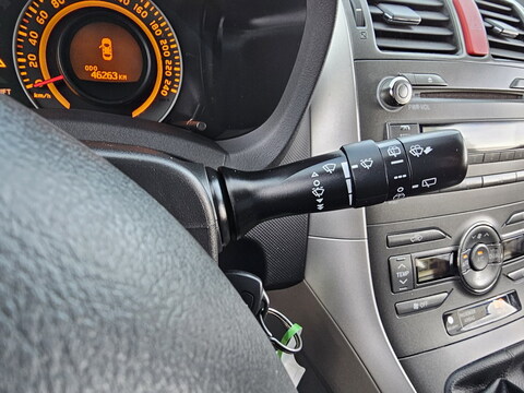 Toyota Auris  1.6l 124 VVT-i Luna 5p