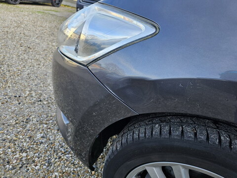 Toyota Auris  1.6l 124 VVT-i Luna 5p