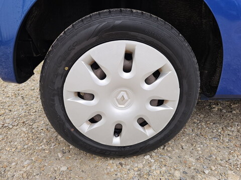 Renault Twingo II  1.2 16v 75ch Expression