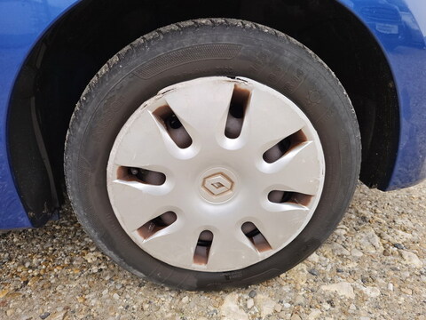 Renault Twingo II  1.2 16v 75ch Expression