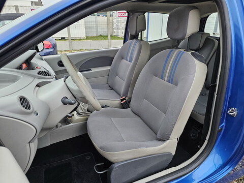 Renault Twingo II  1.2 16v 75ch Expression