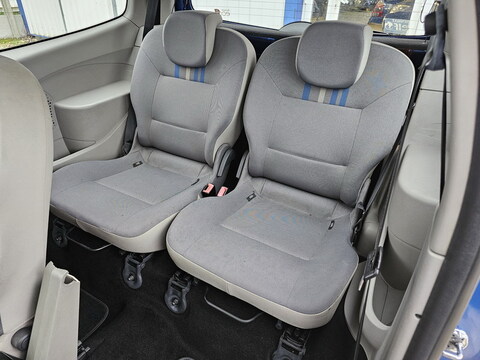 Renault Twingo II  1.2 16v 75ch Expression