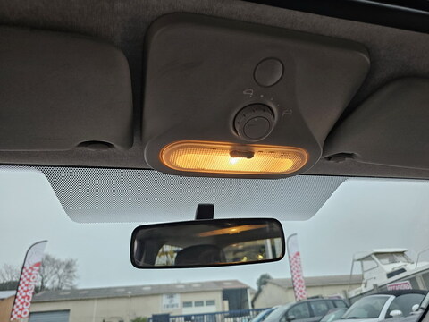 Renault Twingo II  1.2 16v 75ch Expression