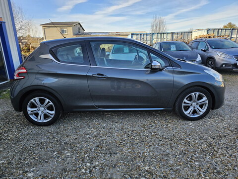 Peugeot 208  1.6 VTi Allure 120cv 3p
