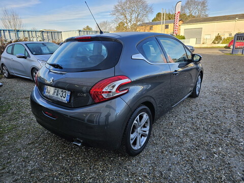 Peugeot 208  1.6 VTi Allure 120cv 3p