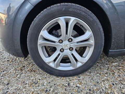 Peugeot 208  1.6 VTi Allure 120cv 3p