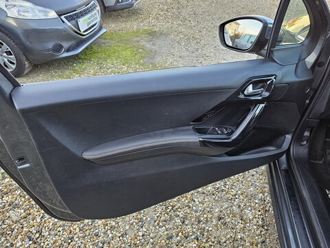Peugeot 208  1.6 VTi Allure 120cv 3p