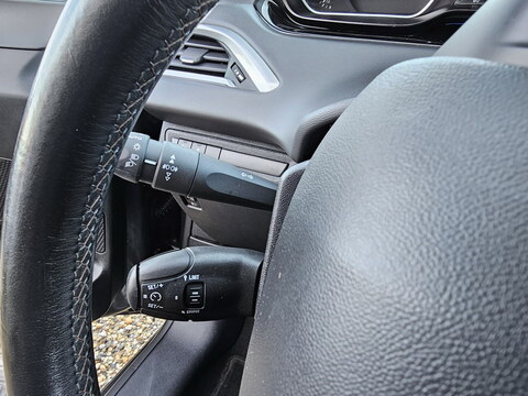 Peugeot 208  1.6 VTi Allure 120cv 3p