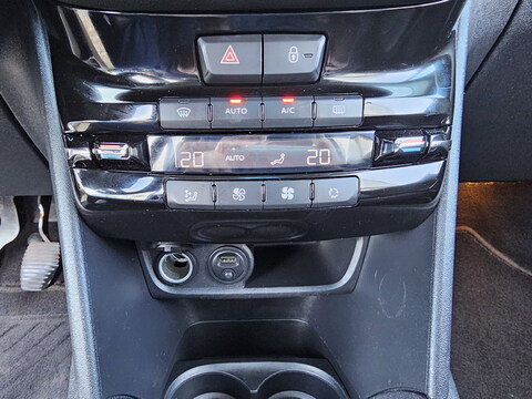 Peugeot 208  1.6 VTi Allure 120cv 3p