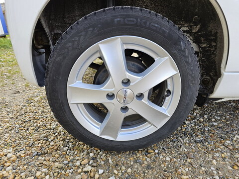 Peugeot 107  1.0 12v 68ch Urban Move 5p