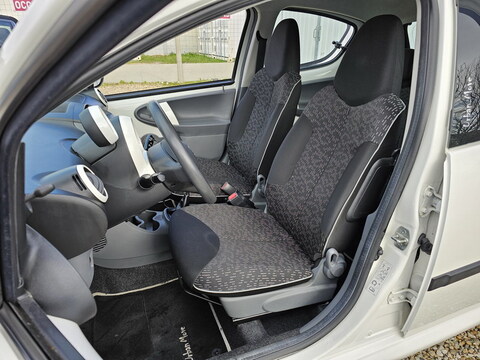 Peugeot 107  1.0 12v 68ch Urban Move 5p