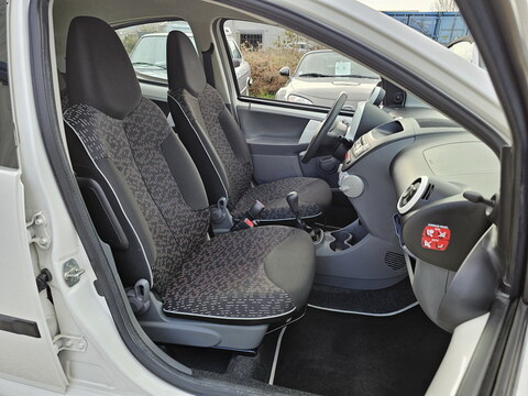 Peugeot 107  1.0 12v 68ch Urban Move 5p