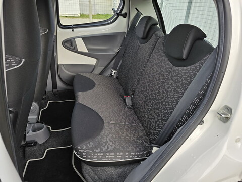 Peugeot 107  1.0 12v 68ch Urban Move 5p