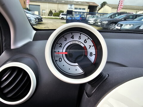 Peugeot 107  1.0 12v 68ch Urban Move 5p