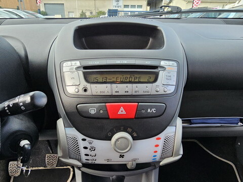 Peugeot 107  1.0 12v 68ch Urban Move 5p