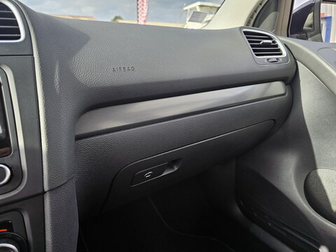 Volkswagen Golf VI  1.2 TSI Style 105ch 5P 