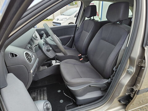 Renault Clio Estate III  1.6 16v 110ch Dynamique BVA