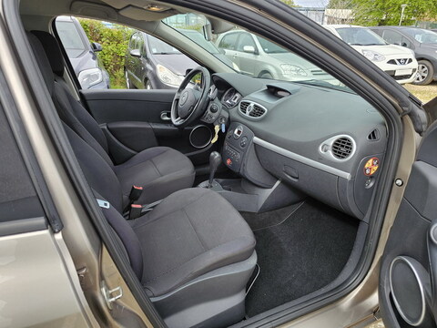 Renault Clio Estate III  1.6 16v 110ch Dynamique BVA