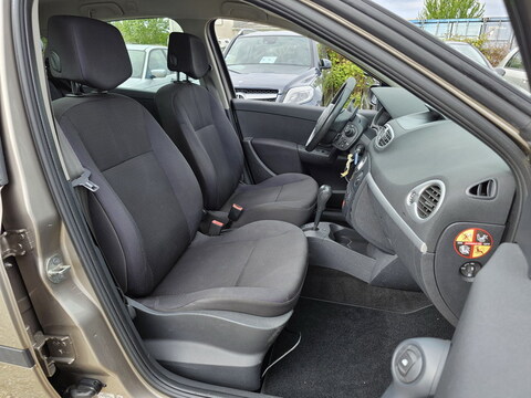 Renault Clio Estate III  1.6 16v 110ch Dynamique BVA