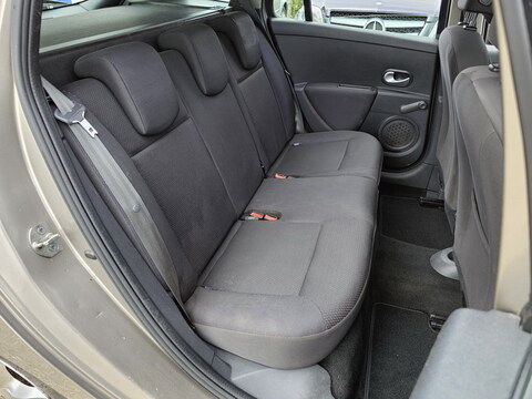 Renault Clio Estate III  1.6 16v 110ch Dynamique BVA