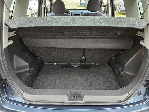 Nissan Note I (E11)  1.4L 16V 88ch Visia