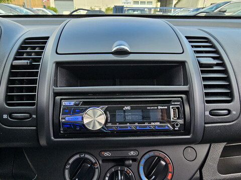 Nissan Note I (E11)  1.4L 16V 88ch Visia